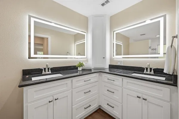 $600,000 | 628 Robindale Court, Bedford, TX 76022