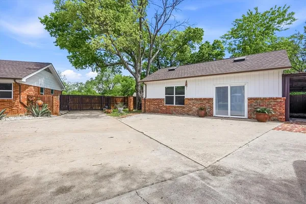 $600,000 | 628 Robindale Court, Bedford, TX 76022