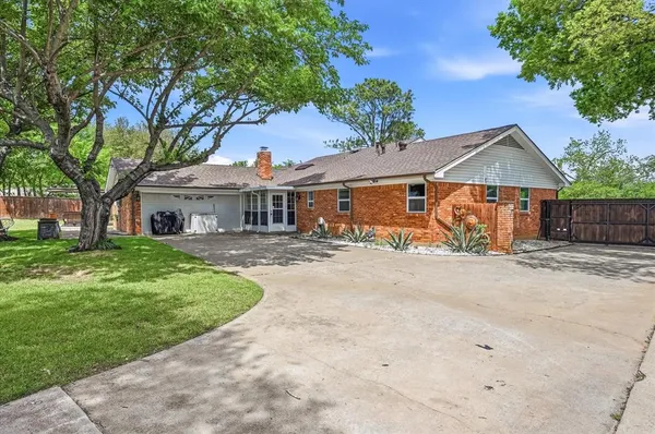 $600,000 | 628 Robindale Court, Bedford, TX 76022