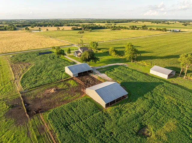 $559,000 | 10791 Northeast State Rte D, Butler, MO 64730