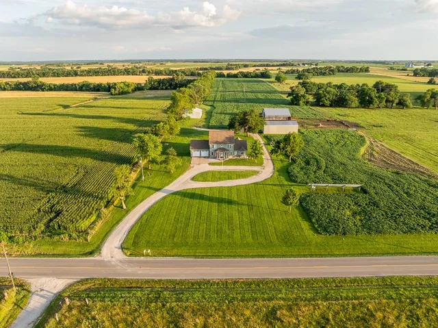 $559,000 | 10791 Northeast State Rte D, Butler, MO 64730