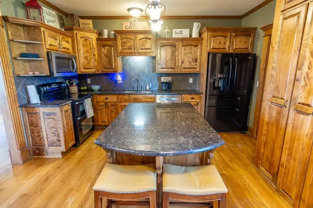 $559,000 | 10791 Northeast State Rte D, Butler, MO 64730