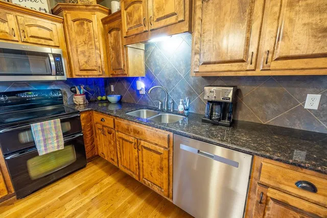 $559,000 | 10791 Northeast State Rte D, Butler, MO 64730