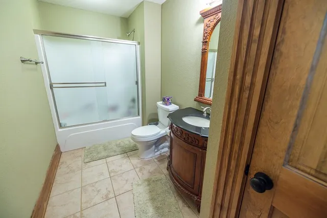 $559,000 | 10791 Northeast State Rte D, Butler, MO 64730