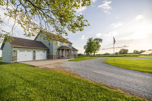 $559,000 | 10791 Northeast State Rte D, Butler, MO 64730