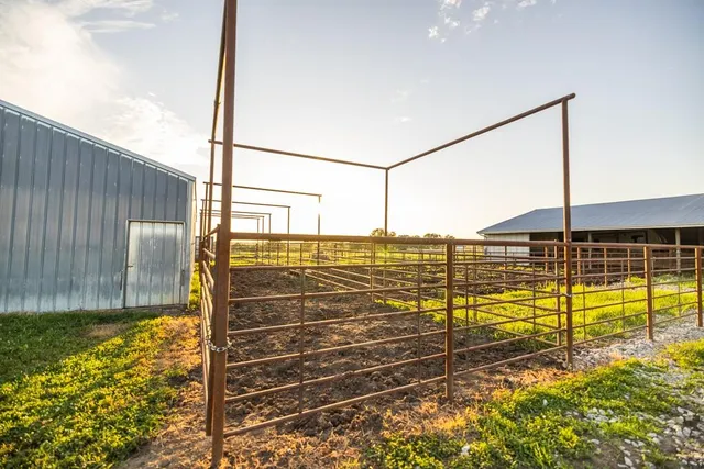 $559,000 | 10791 Northeast State Rte D, Butler, MO 64730