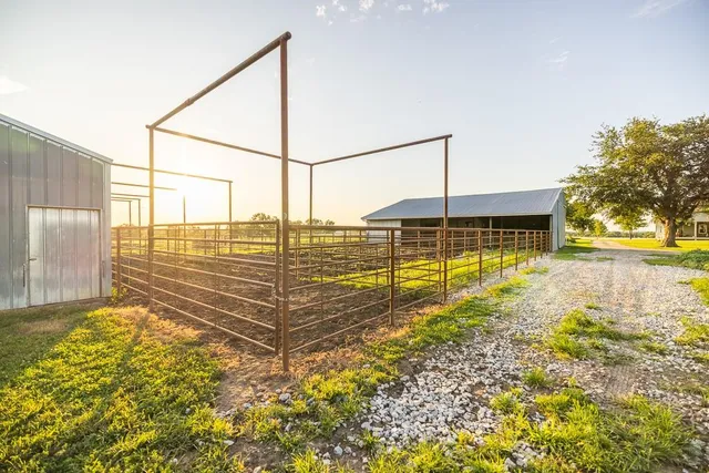 $559,000 | 10791 Northeast State Rte D, Butler, MO 64730