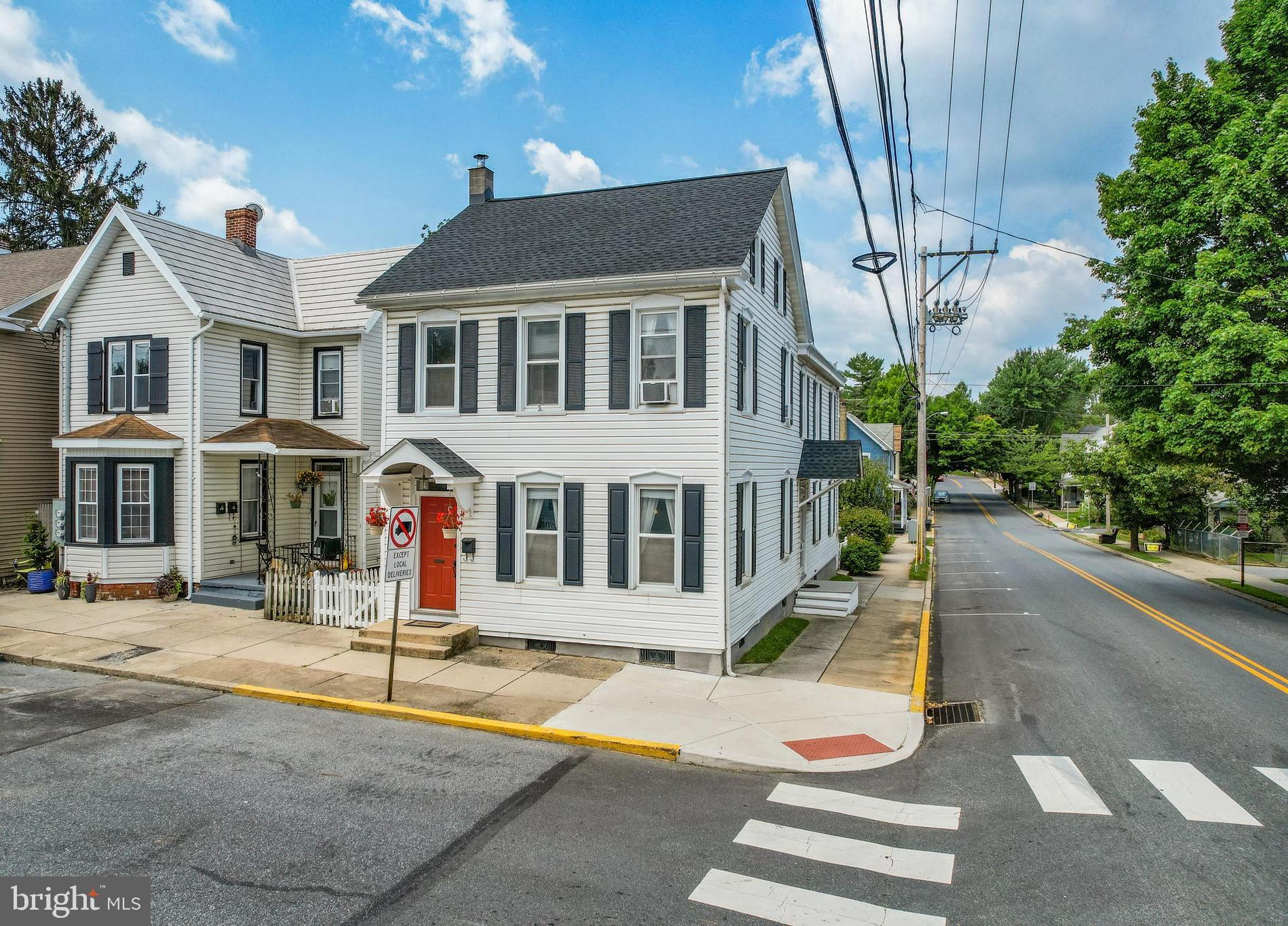 100 South Spruce Street Lititz, PA 17543 - Photo 1 of 28