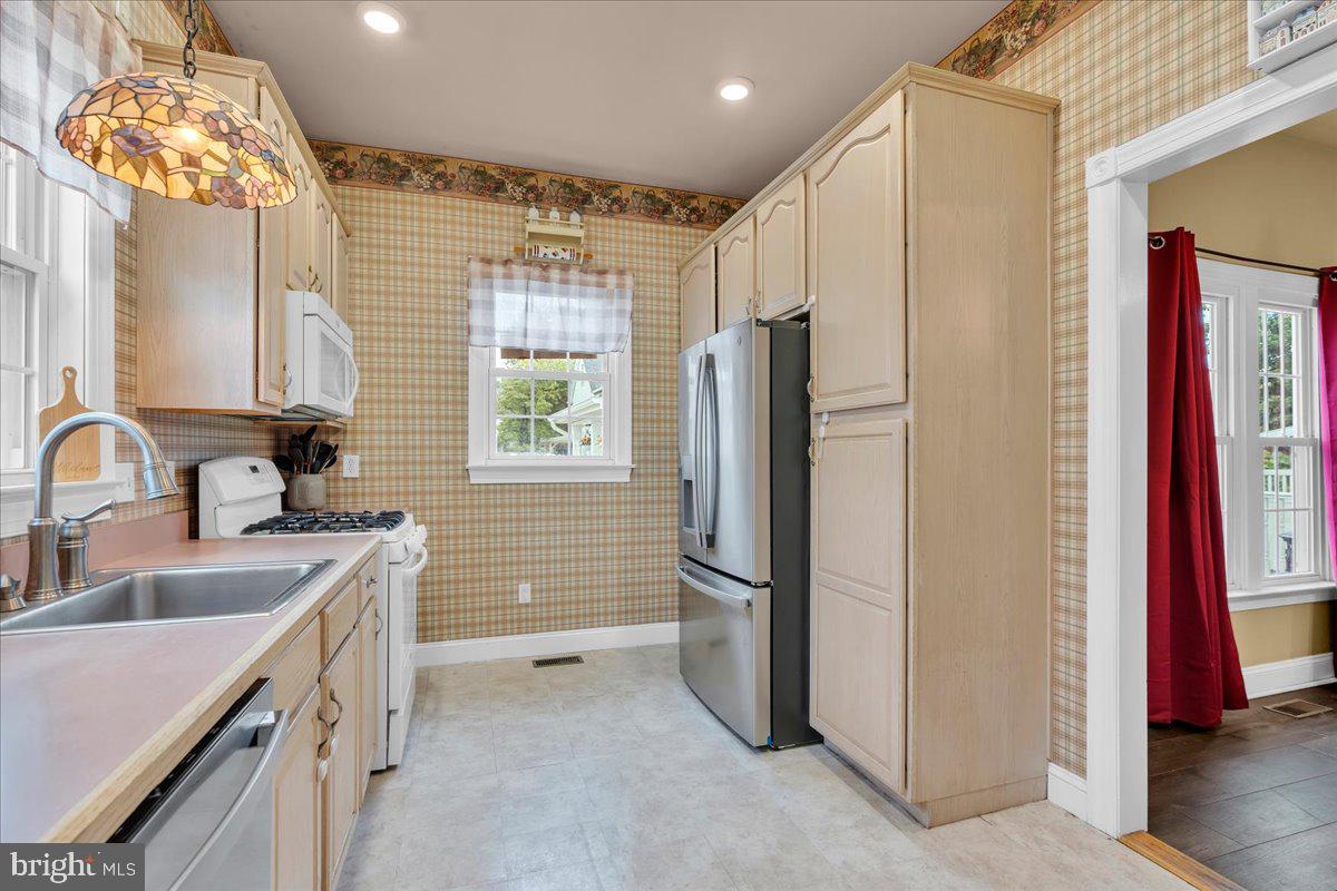 130 East Hancock Street Riverside, NJ 08075 - Photo 11 of 28 Charming kitchen with vintage flair.