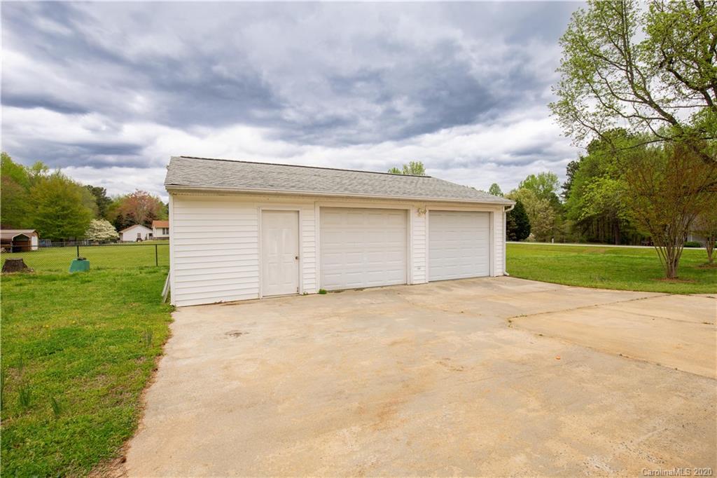 1241 Rabbit Run Road York, SC 29745 - Photo 26 of 27 Gallery Image 26
