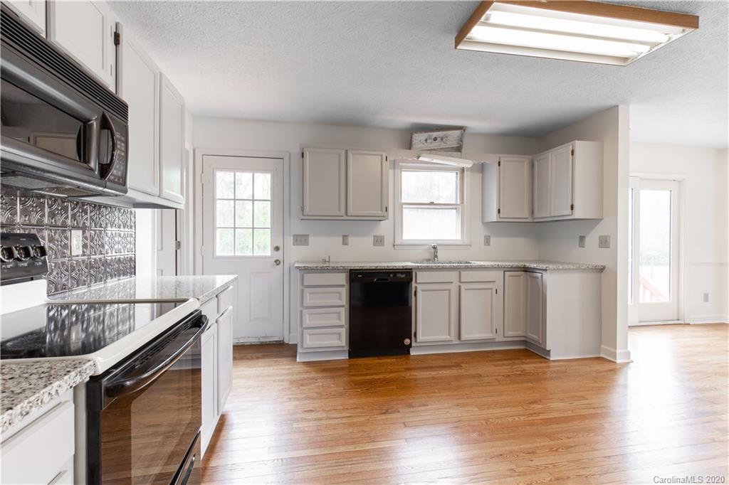 1241 Rabbit Run Road York, SC 29745 - Photo 4 of 27 Gallery Image 4