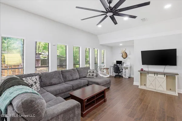 $249,000 | 116 Oak Park Drive, Pearl, MS 39208