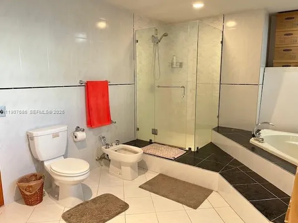 $7,500 | 204 191st Street, Sunny Isles Beach, FL 33160