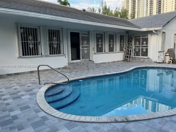 $7,500 | 204 191st Street, Sunny Isles Beach, FL 33160