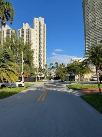 $9,000 | 204 191st Street, Sunny Isles Beach, FL 33160