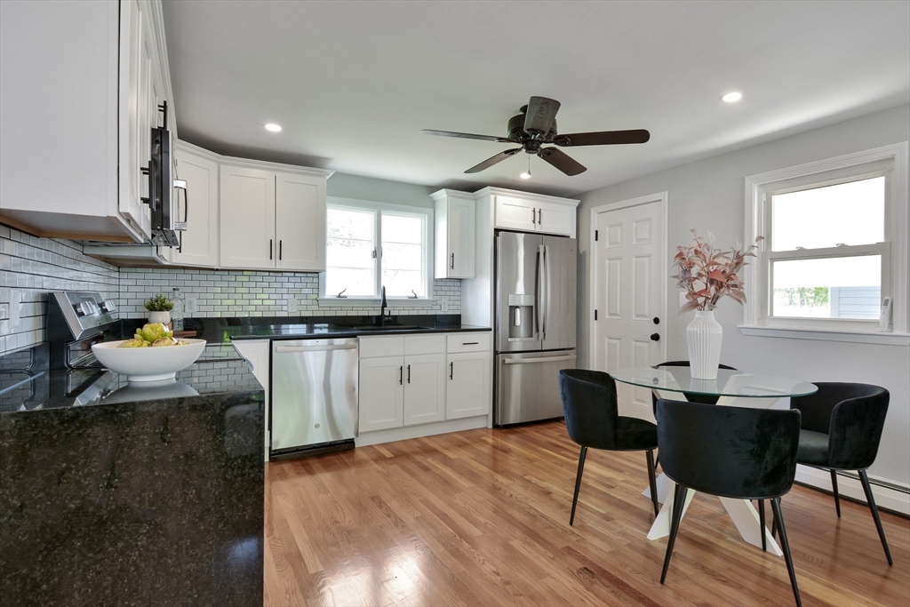 19 Francis Road Salem, MA 01970 - Photo 11 of 40 Gallery Image 11