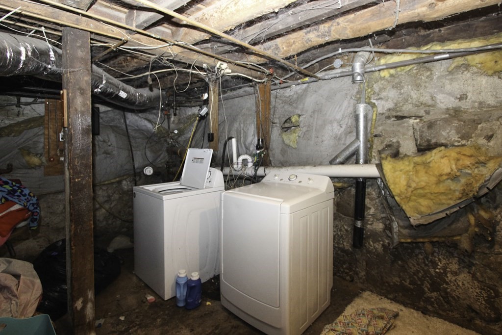 68 Bemis Road Fitchburg, MA 01420 - Photo 16 of 21 a utility room with dryer and washer