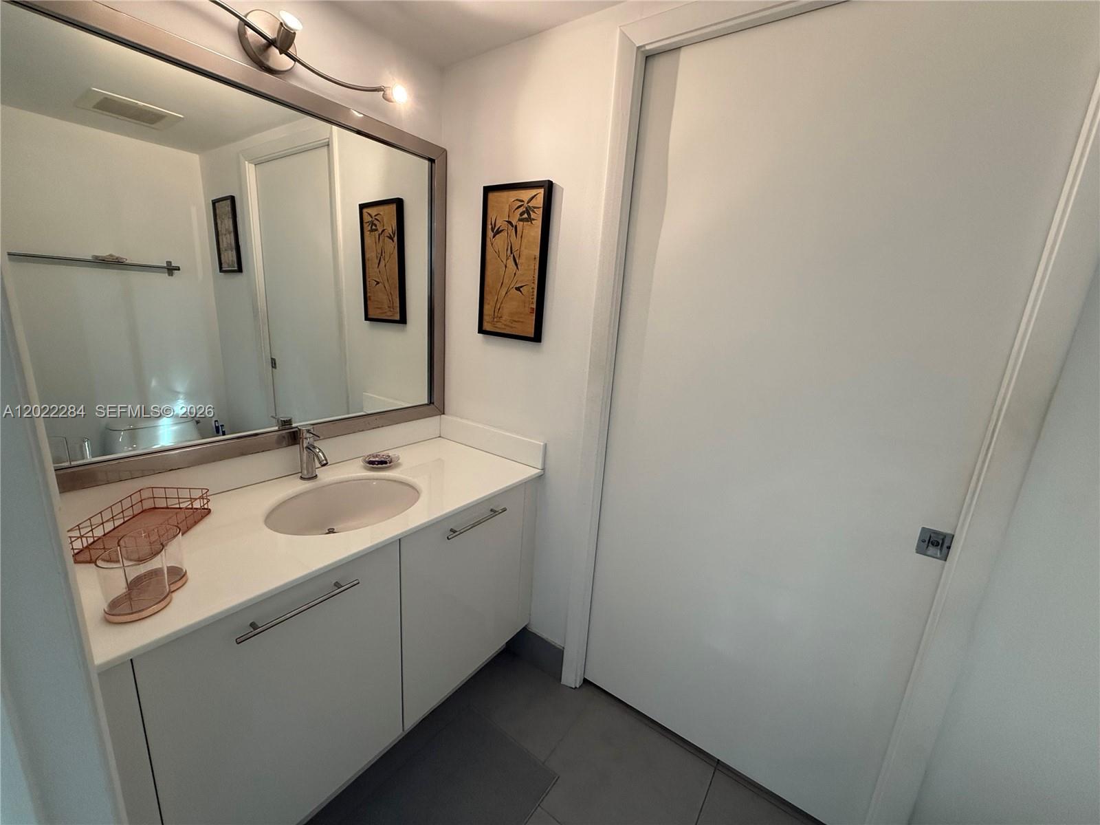 92 Southwest 3rd Street, Unit 3709 Miami, FL 33130 - Photo 14 of 22
