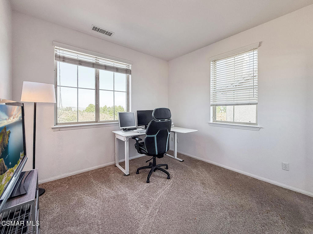 6838 Simmons Way Moorpark, CA 93021 - Photo 20 of 45