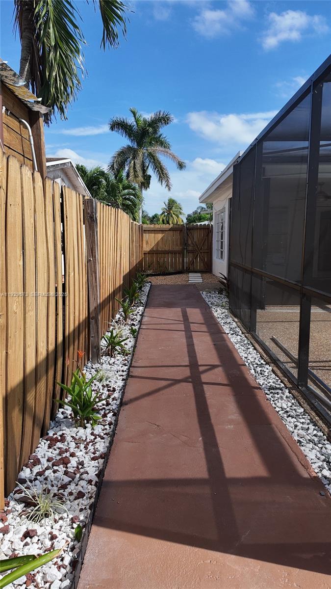 2100 North 57th Way Hollywood, FL 33021 - Photo 41 of 47 a view of a backyard