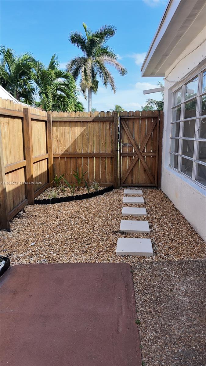 2100 North 57th Way Hollywood, FL 33021 - Photo 42 of 47 a view of a backyard