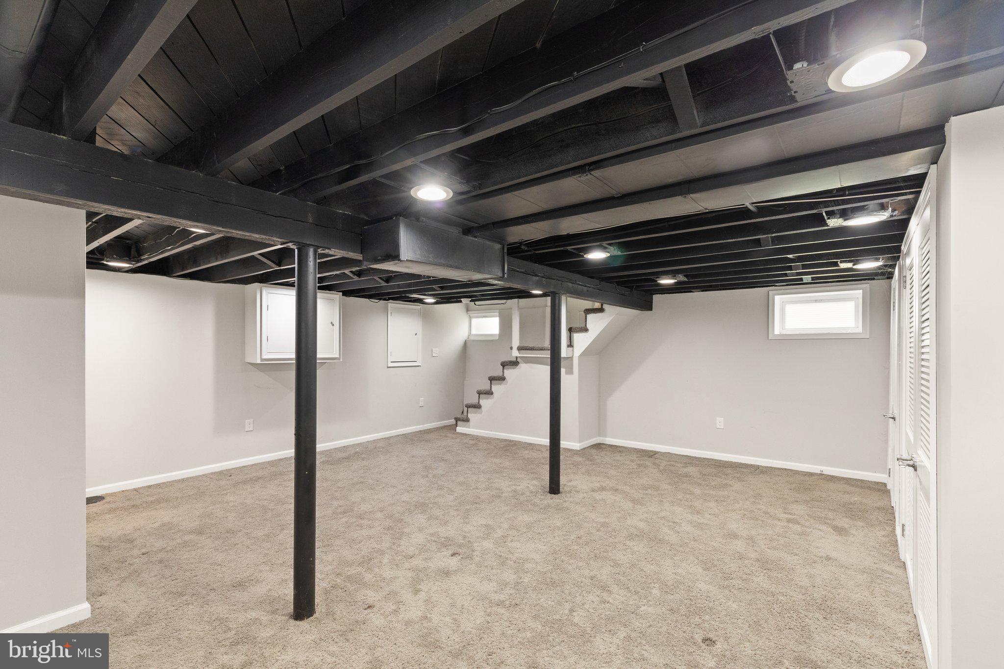 7512 Brightside Avenue Baltimore, MD 21237 - Photo 22 of 32 a view of an empty room