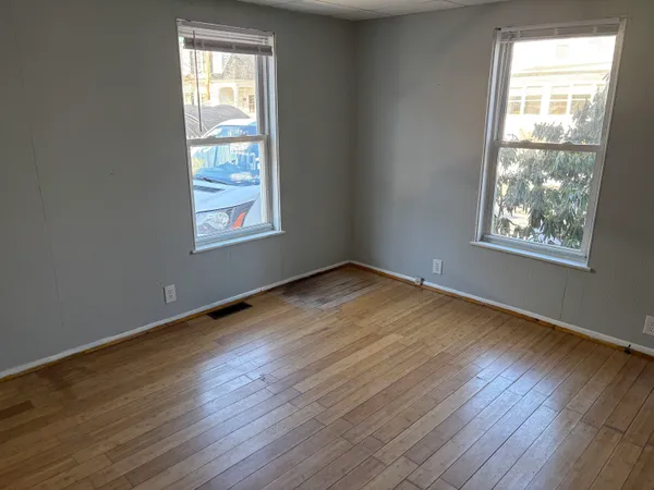 $1,500 | 42 Spruce Street, Unit 6, Sanford, ME 04073