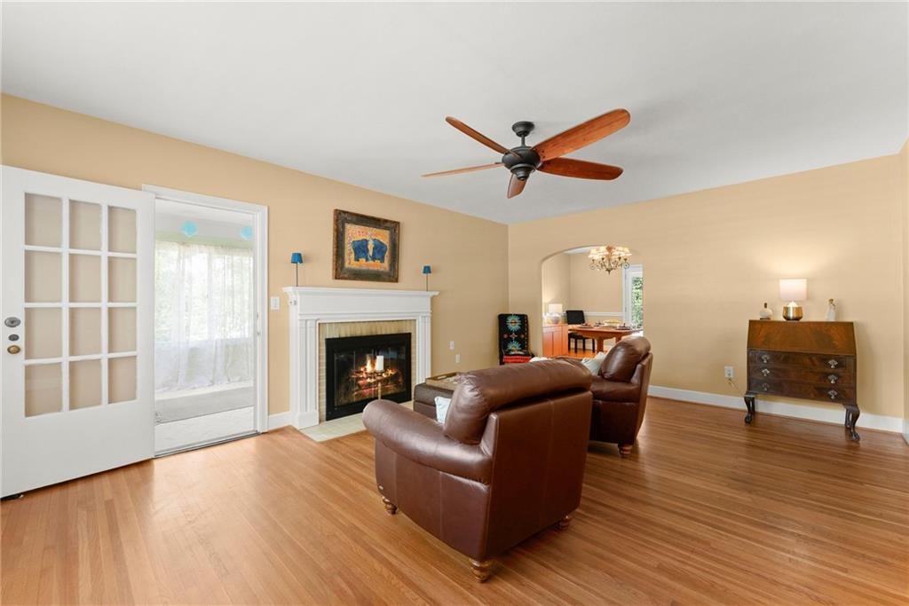 601 Ridgewood Avenue Gainesville, GA 30501 - Photo 7 of 53