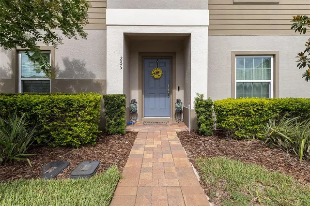 a view of a pathway with a house
