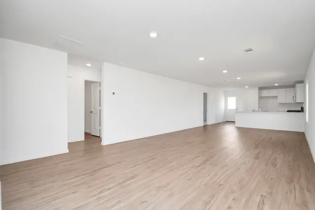 $1,625 | 2726 Pheasant Hill, Conroe, TX 77306