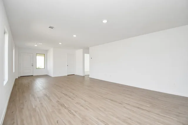 $1,625 | 2726 Pheasant Hill, Conroe, TX 77306