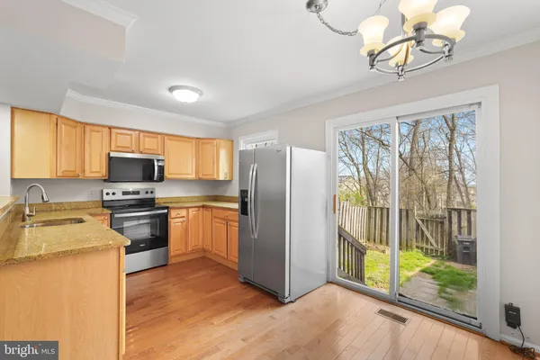 $2,850 | 8483 Laurel Oak Drive, Springfield, VA 22153