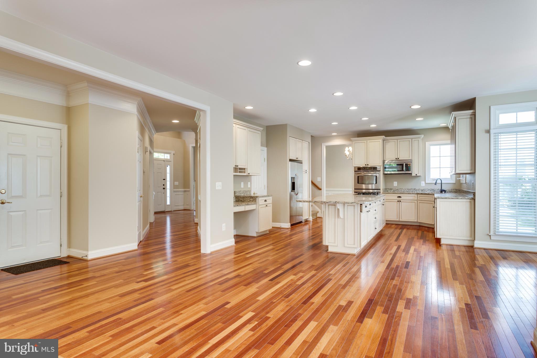 8609 Monacan Court Springfield, VA 22153 - Photo 5 of 25 Kitchen/Dining