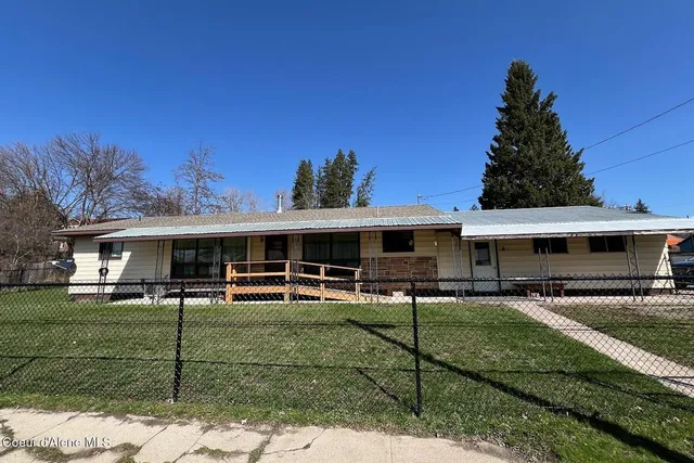 $395,000 | 321 High Street, Priest River, ID 83856