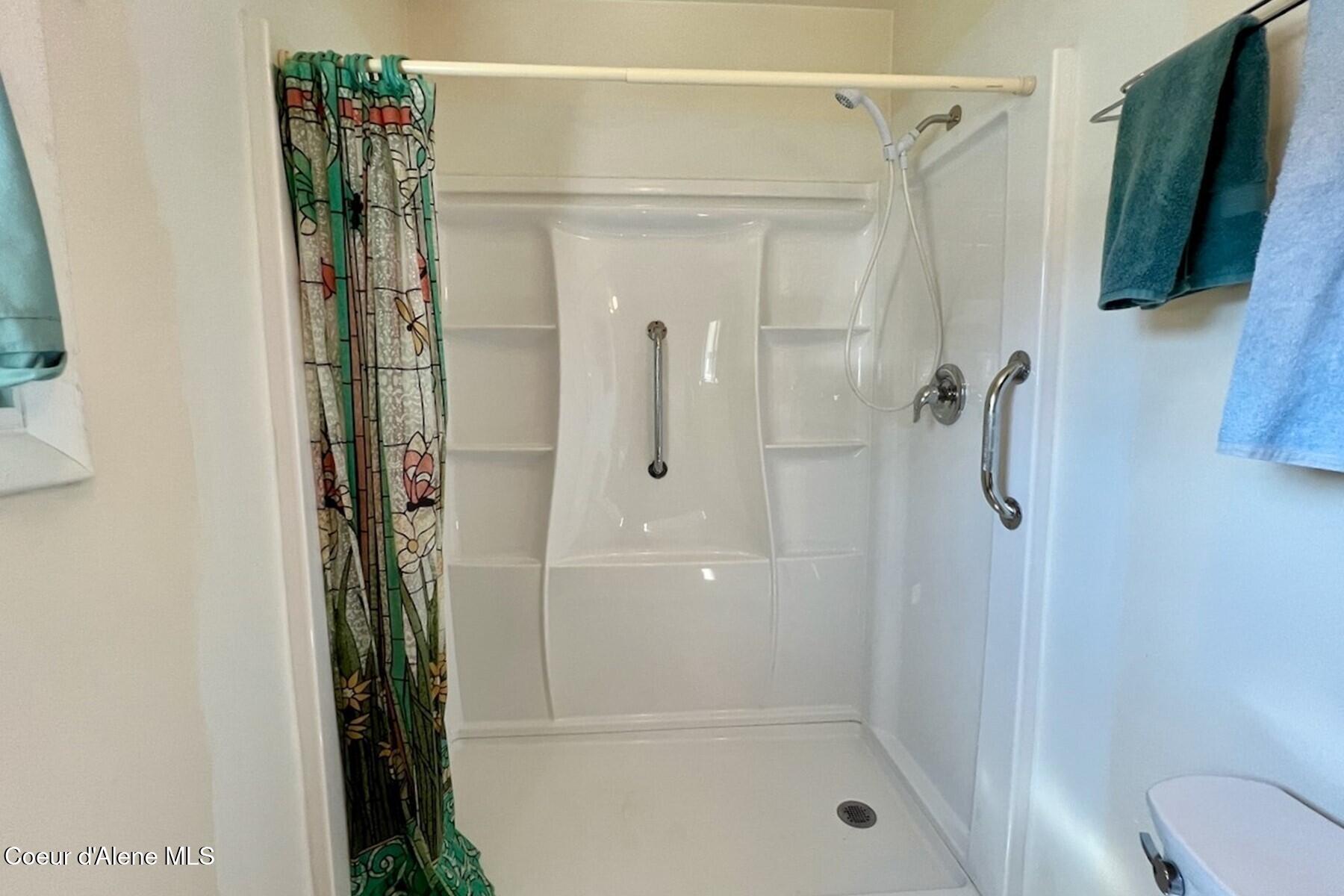 321 High Street Priest River, ID 83856 - Photo 14 of 33 ADA Shower