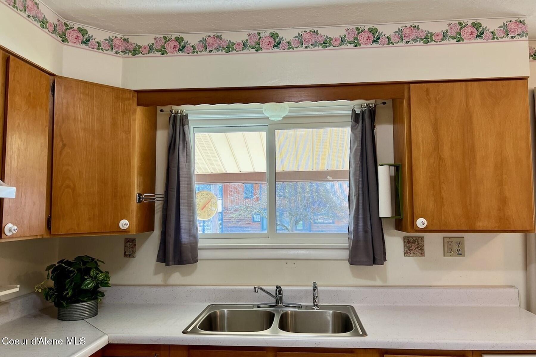321 High Street Priest River, ID 83856 - Photo 19 of 33 Stainless sink
