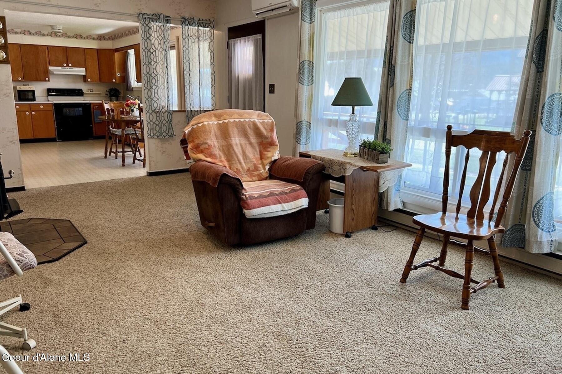321 High Street Priest River, ID 83856 - Photo 21 of 33 Comfortable Living Room