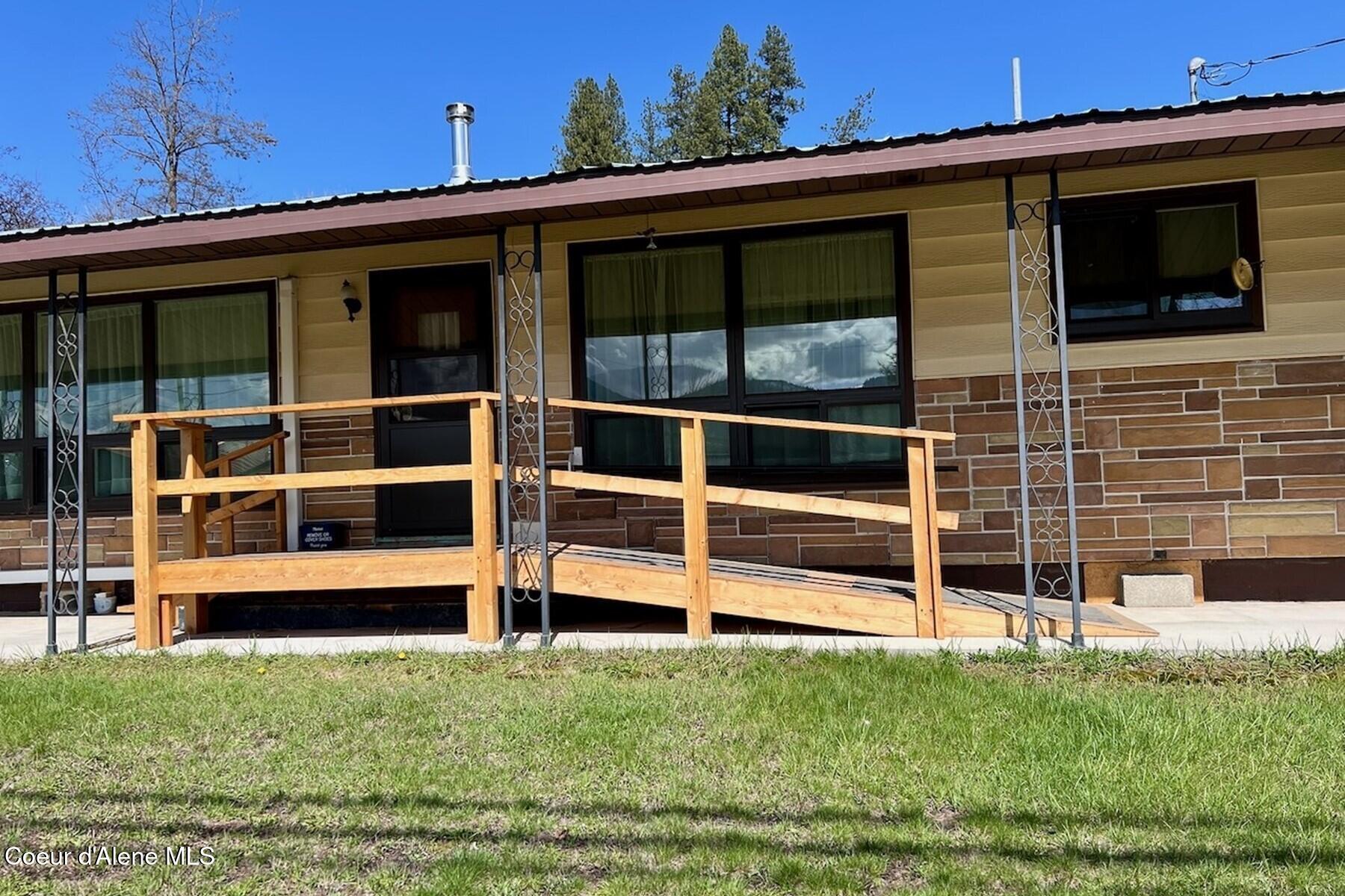 321 High Street Priest River, ID 83856 - Photo 29 of 33 Covered ADA Ramp Front Entry