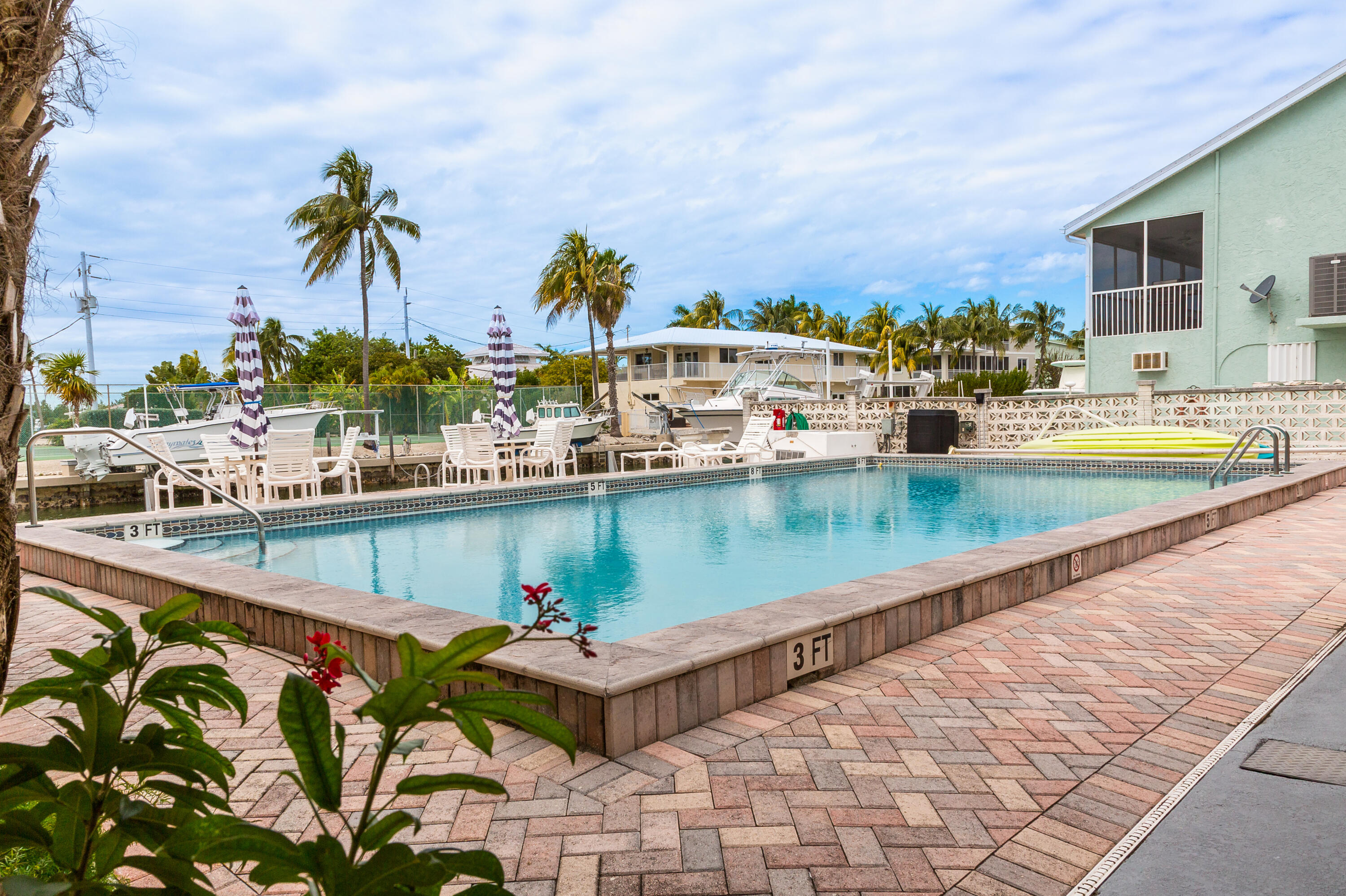 423 Sombrero Beach Road, Unit 10 Marathon, FL 33050 - Photo 3 of 25 3