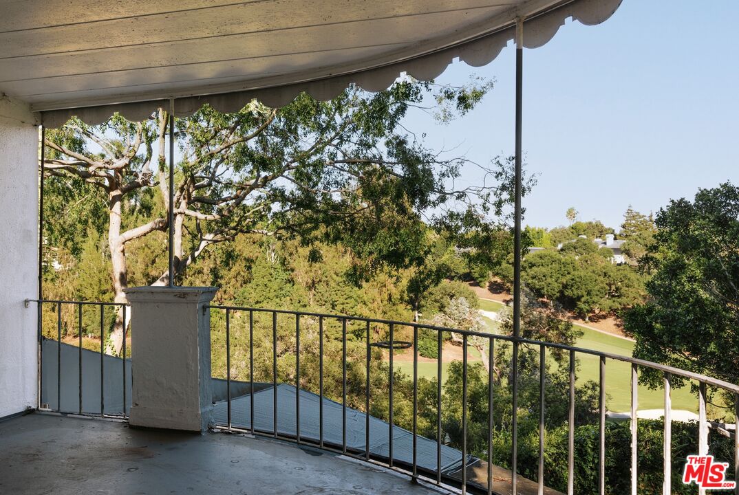 10934 Bellagio Road Los Angeles, CA 90077 - Photo 24 of 47