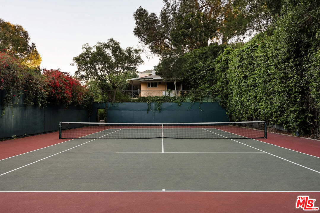 10934 Bellagio Road Los Angeles, CA 90077 - Photo 41 of 47 a view of a tennis court