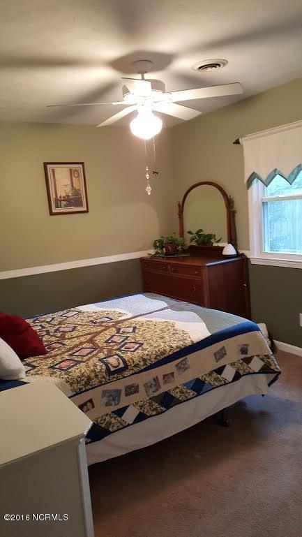 303 North Hampton Road Wilmington, NC 28409 - Photo 13 of 18 12 Guest