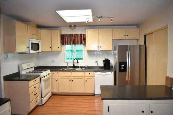 $95,000 | 313 Sunny Hills Drive, Rancho Cordova, CA 95670