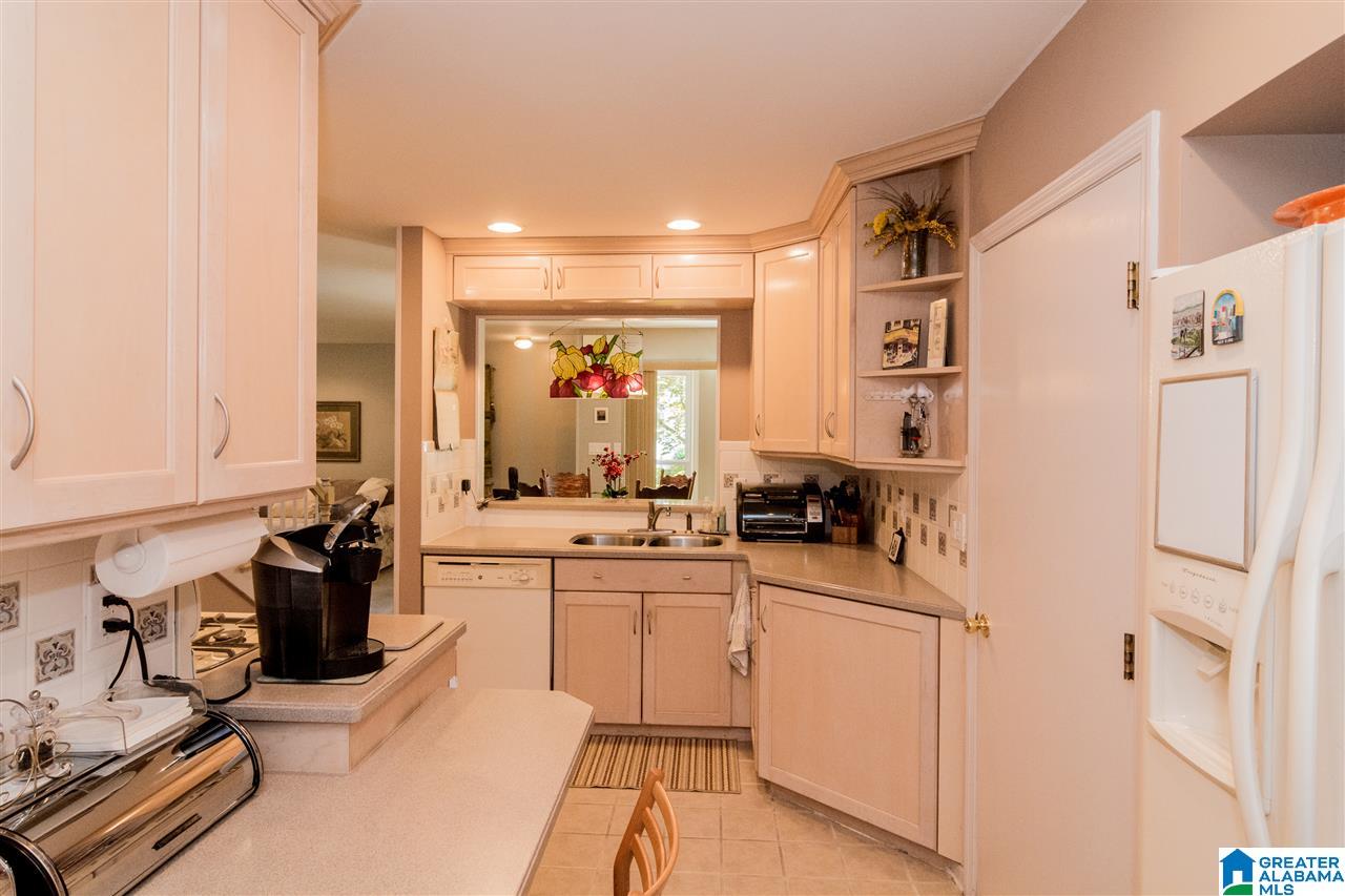 237 South Wood Road Birmingham, AL 35209 - Photo 12 of 31