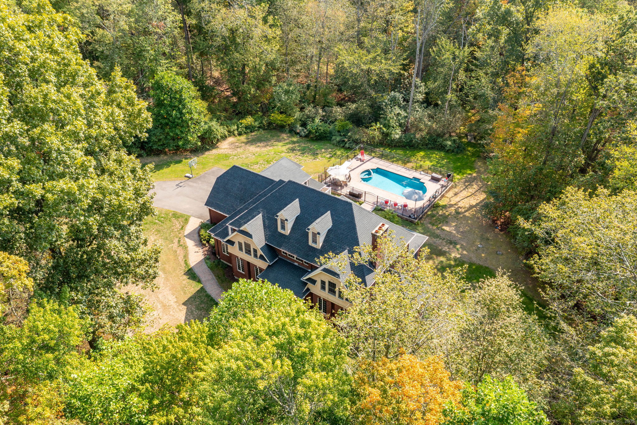 126 Cooke Road Wallingford, CT 06492 - Photo 2 of 39