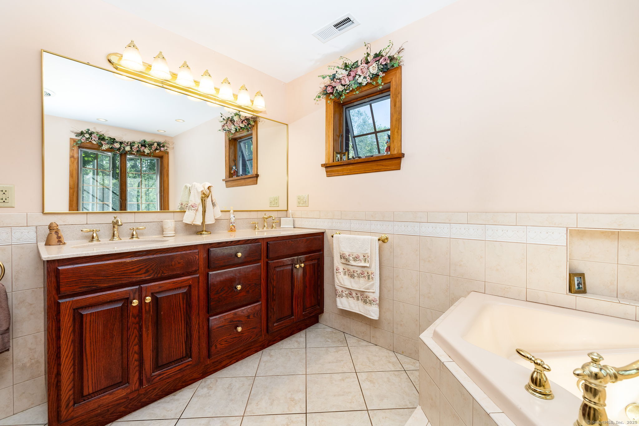 126 Cooke Road Wallingford, CT 06492 - Photo 24 of 39