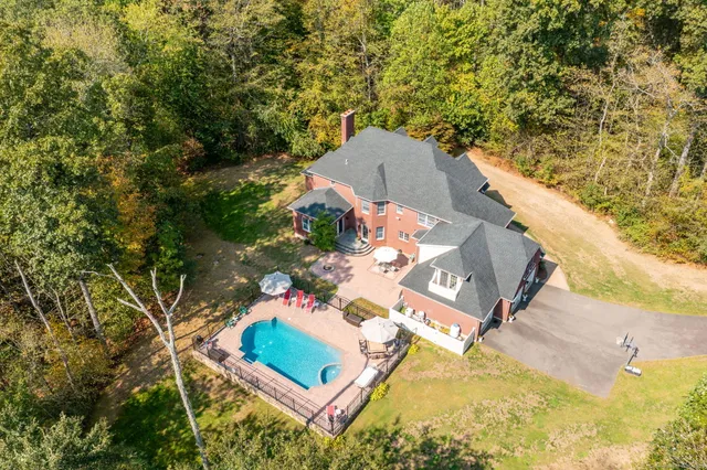 $879,000 | 126 Cooke Road, Wallingford, CT 06492