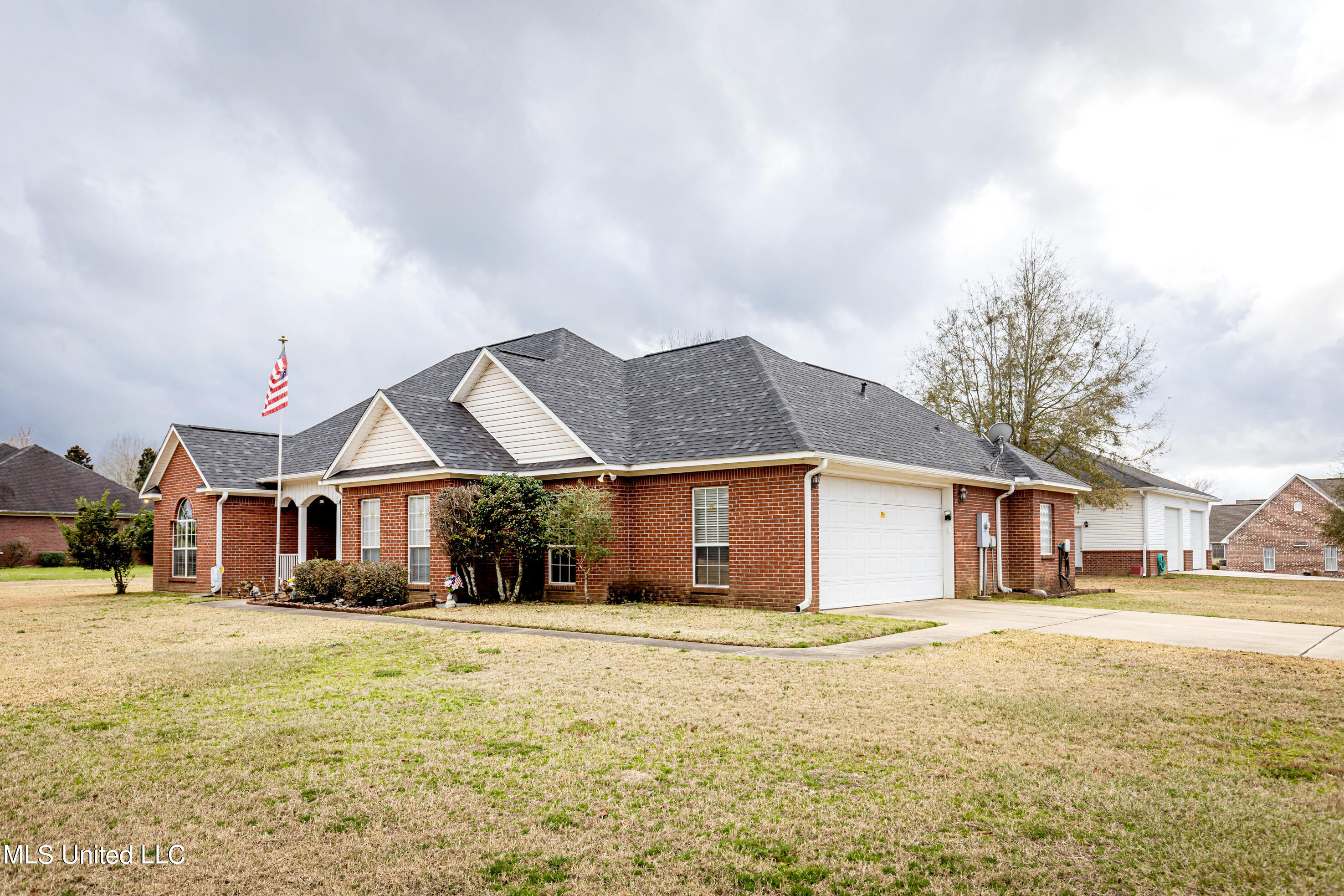 22105 Ellis Hamilton Road Moss Point, MS 39562 - Photo 5 of 62 IMG_7741