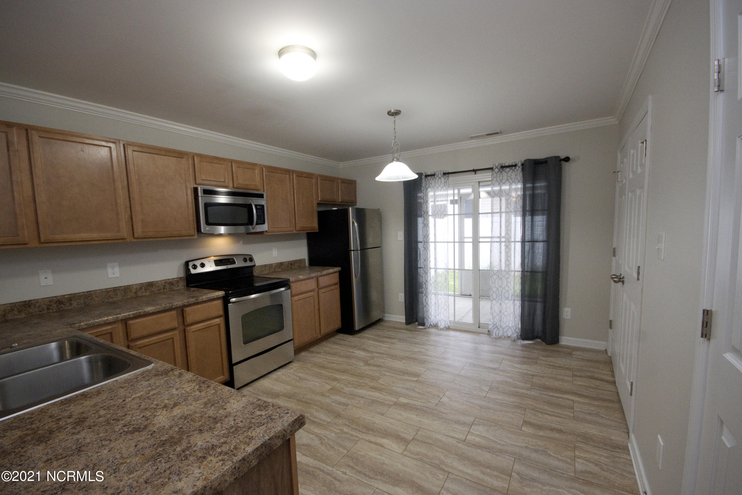 9009 Banister Loop Jacksonville, NC 28546 - Photo 11 of 35 DSC03148