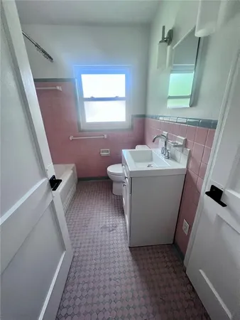 $4,500 | 2707 Northwest 4th Avenue, Gainesville, FL 32607